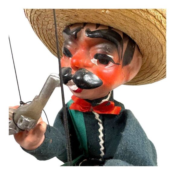 Vintage Mexican Marionette String Puppet With Sombrero & Guitar Hombre READ - Picture 4 of 10